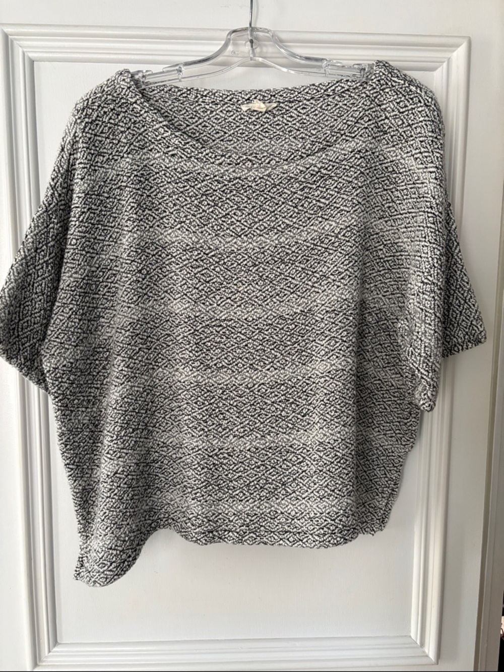 Eileen Fisher Black and White Boucle Textured Short-Sleeve Knit Top